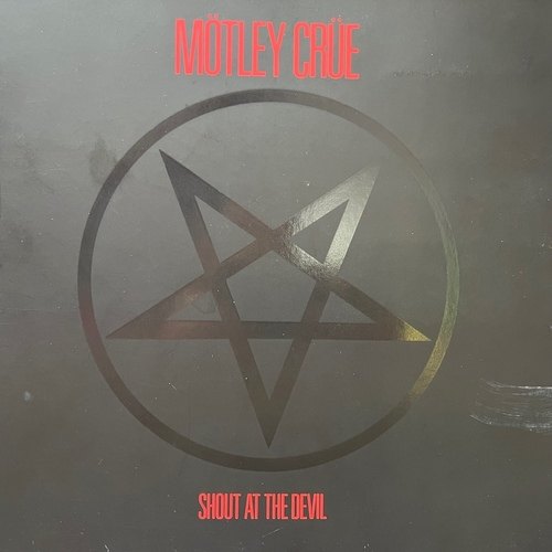 Mötley Crüe – Shout At The Devil