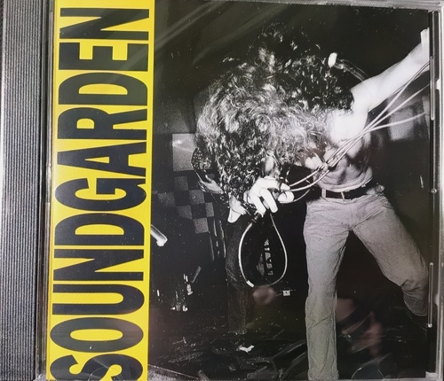 Soundgarden – Louder Than Love