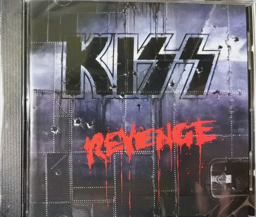Kiss – Revenge