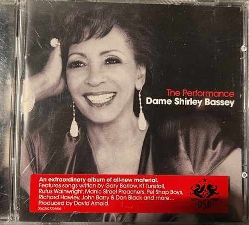 Dame Shirley Bassey – The Performance